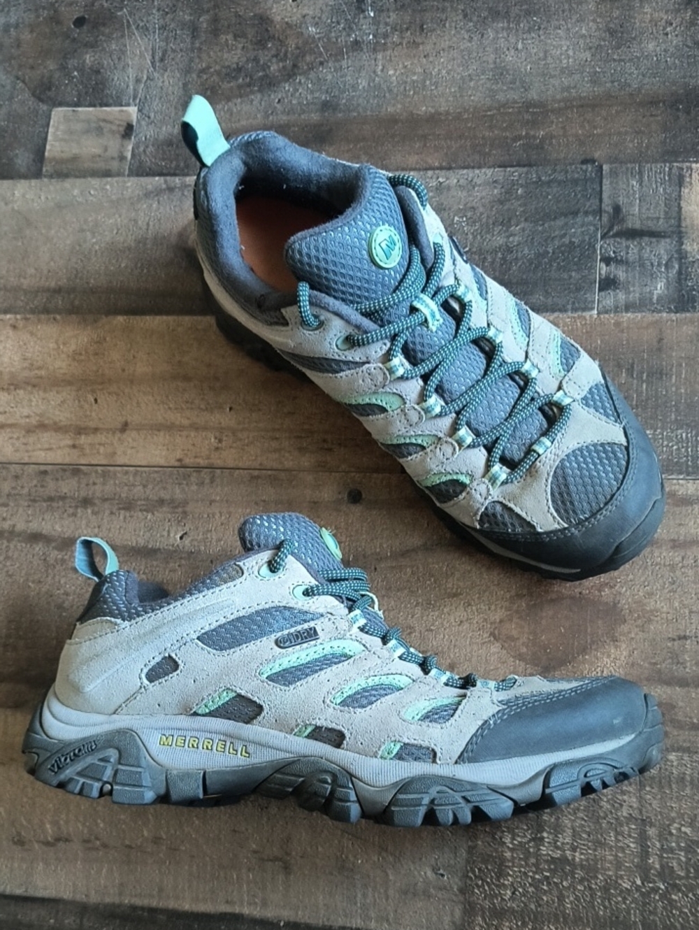 Merrell Women's Gray and Mint Trail Hiking Gorpcore Sneakers Sz 10